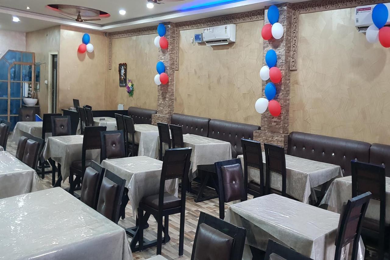 Отель Oyo 27750 Bhagwati Residency Mirzapur Экстерьер фото