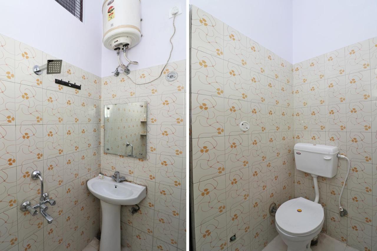 Отель Oyo 27750 Bhagwati Residency Mirzapur Экстерьер фото