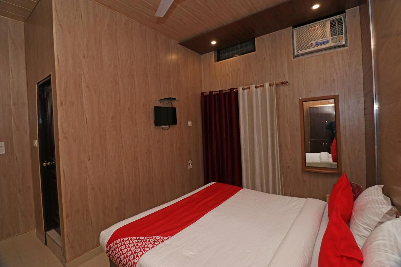 Отель Oyo 27750 Bhagwati Residency Mirzapur Экстерьер фото